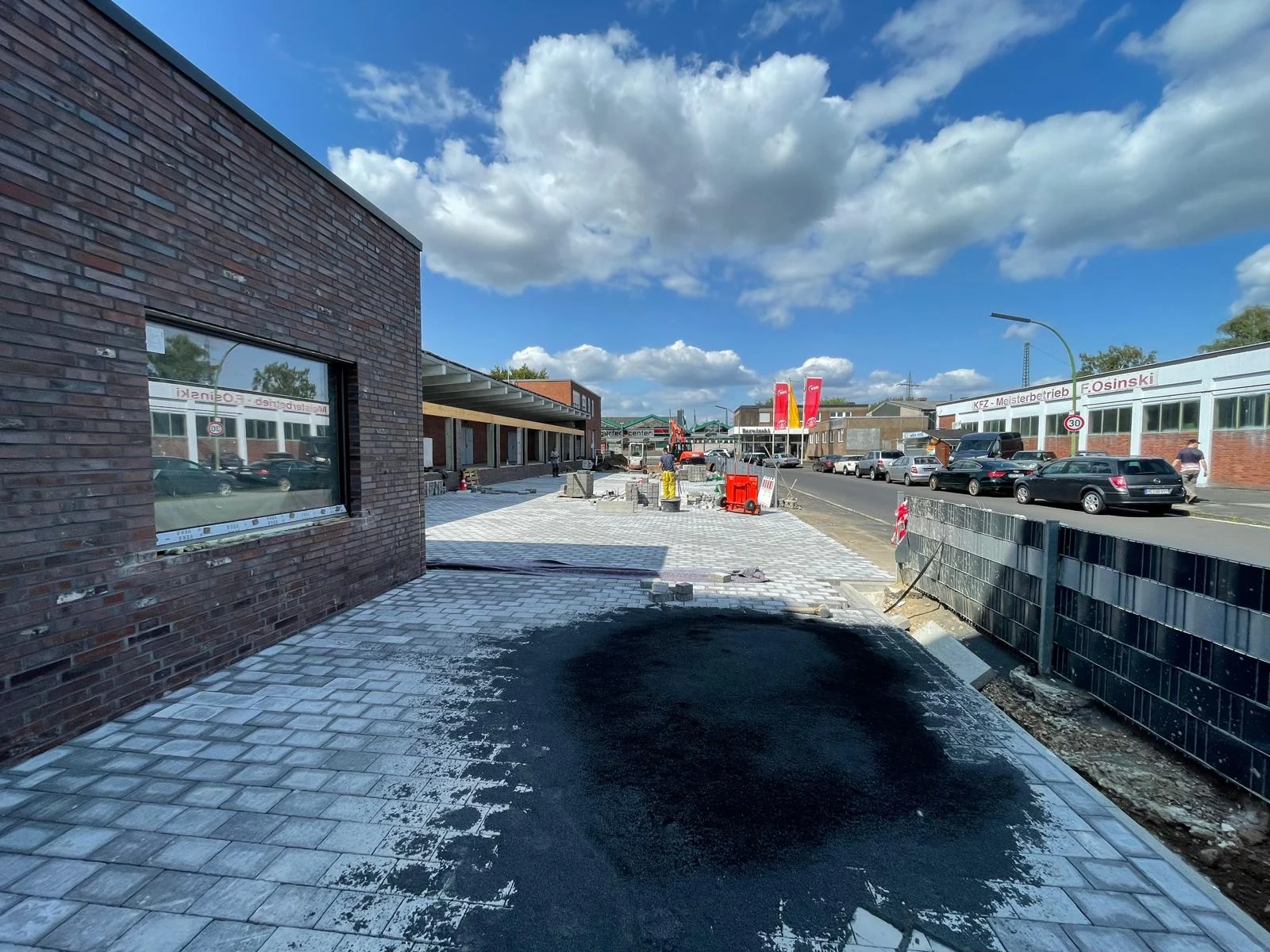 Execution of external works on a construction site